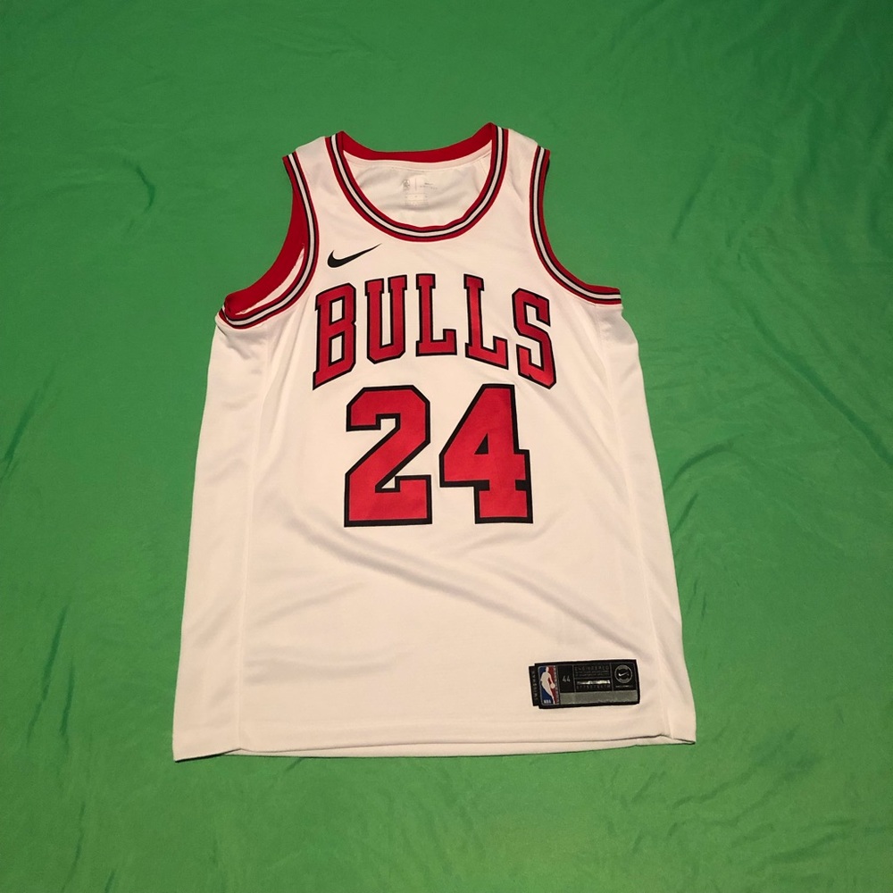 Nike Men’s Chicago Bulls Lauri Markkanen Jersey